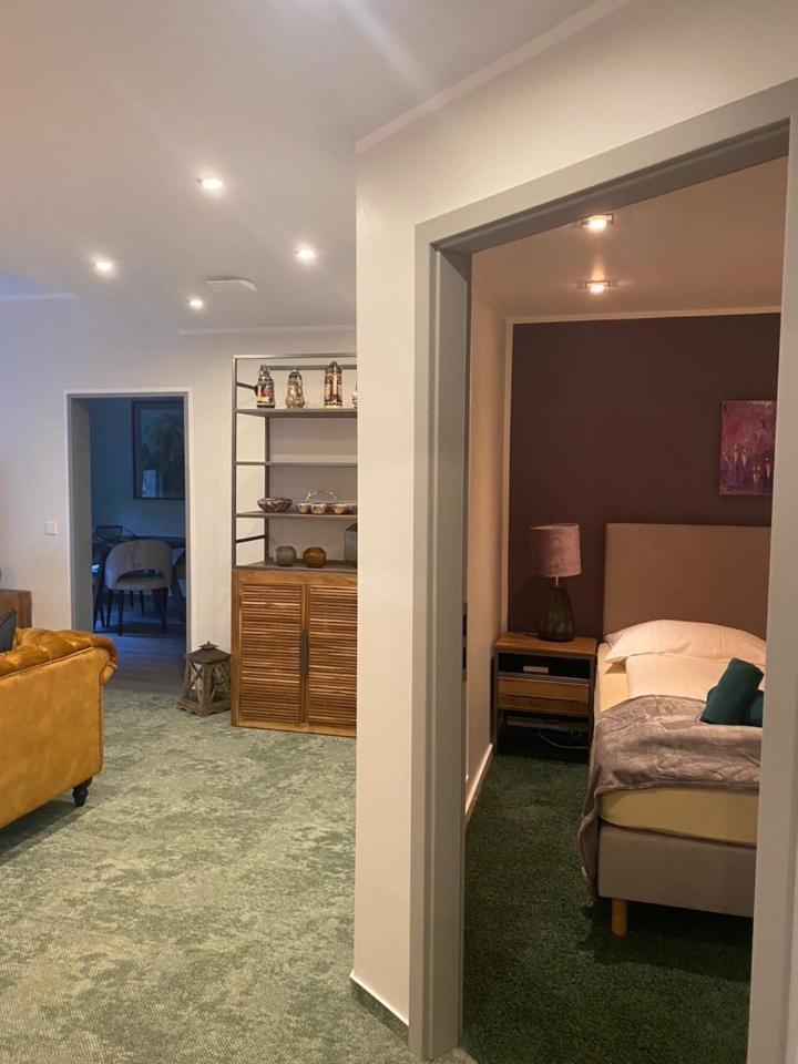 Besotel Erkrath- Schicke Fewo Oder Apartments Zentral Naehe Bahnhof Und Autobahn Im Neandertal Mit Glasfaser Wlan Und Freies Parken Zewnętrze zdjęcie