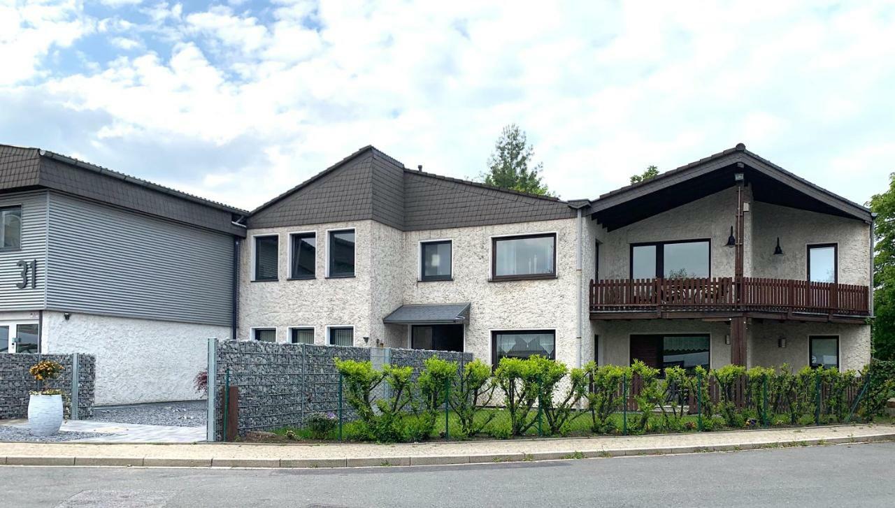 Besotel Erkrath- Schicke Fewo Oder Apartments Zentral Naehe Bahnhof Und Autobahn Im Neandertal Mit Glasfaser Wlan Und Freies Parken Zewnętrze zdjęcie