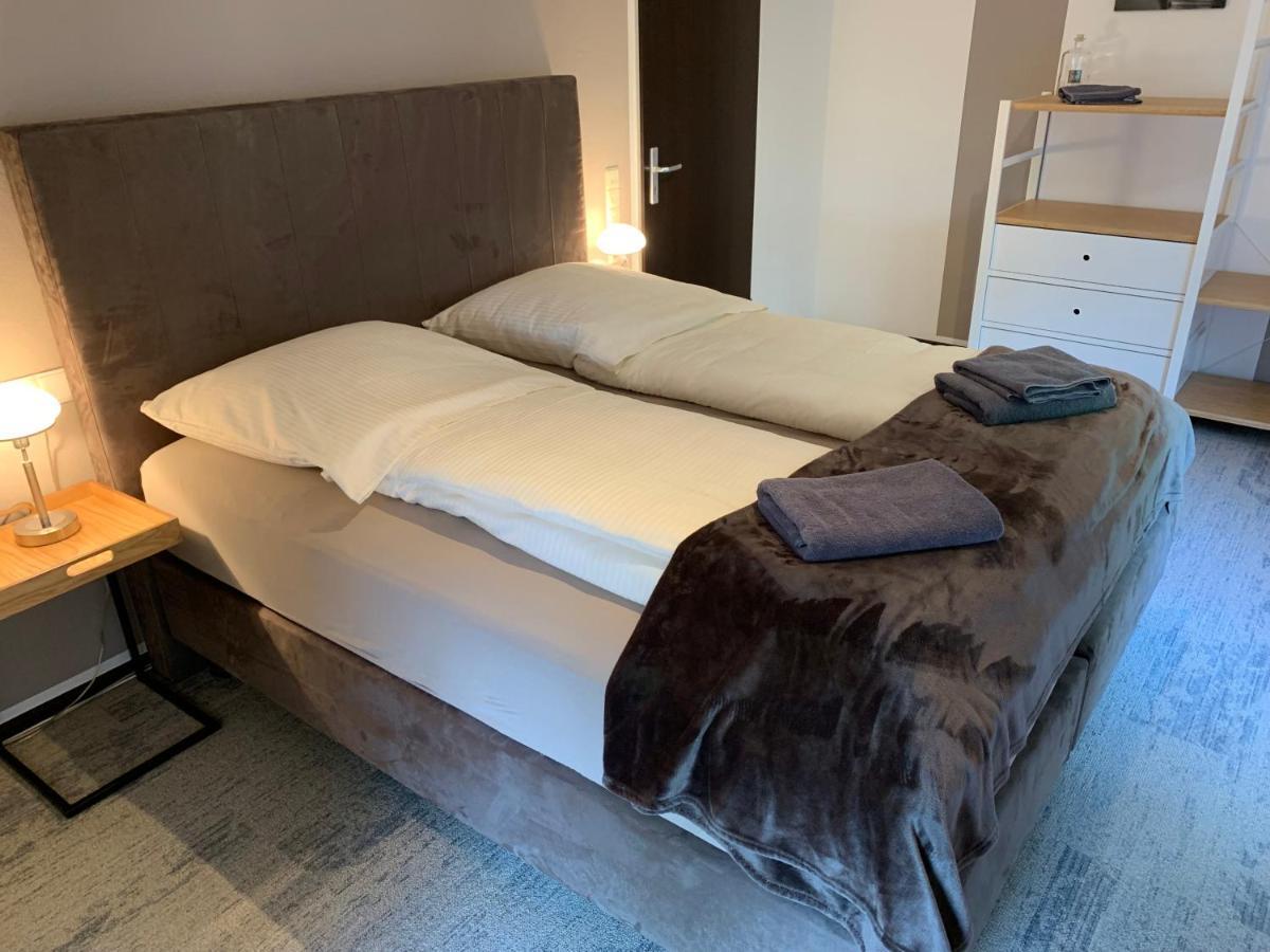 Besotel Erkrath- Schicke Fewo Oder Apartments Zentral Naehe Bahnhof Und Autobahn Im Neandertal Mit Glasfaser Wlan Und Freies Parken Zewnętrze zdjęcie
